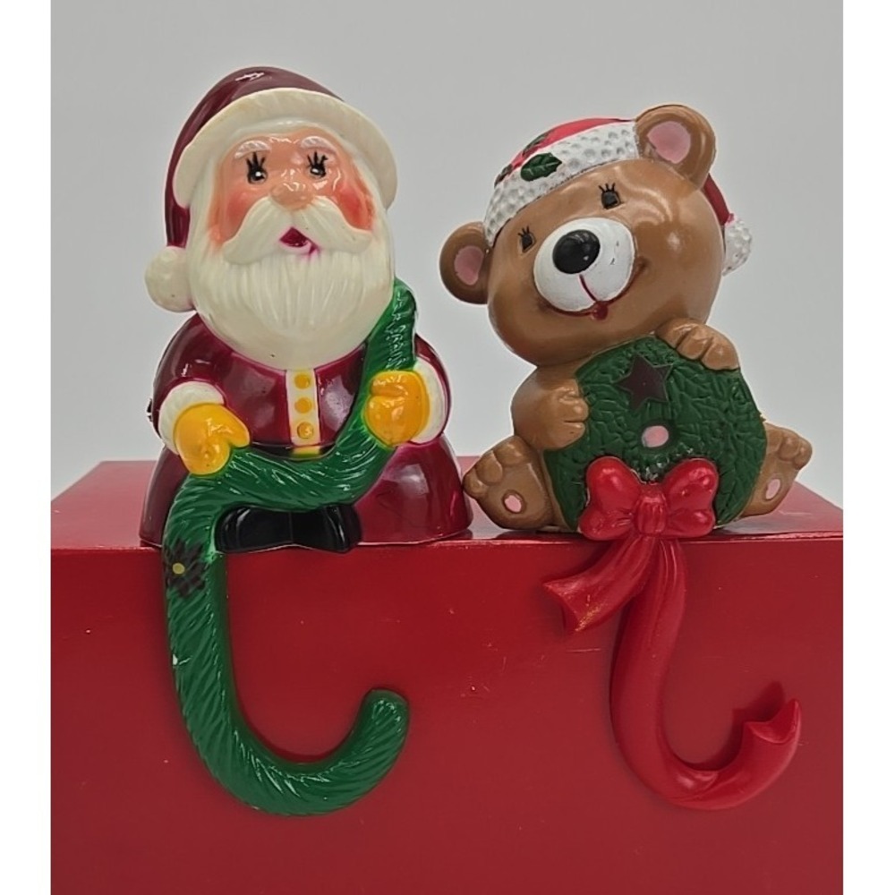 Vtg Sun Hill Christmas Santa Plastic Stocking Hangers Unkn Teddy Bear Maker 80s